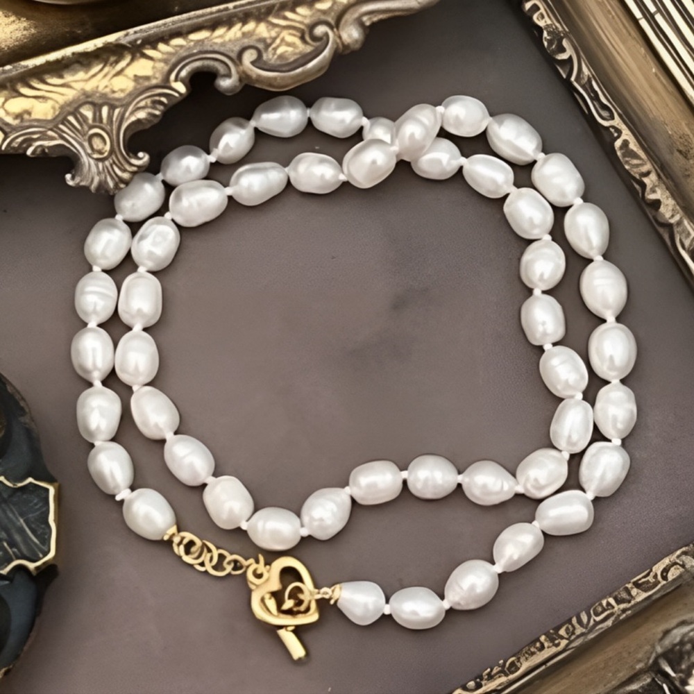 KATE SPADE • Freshwater Pearl Drop Heart Toggle Choker Necklace - Picture 3 of 3